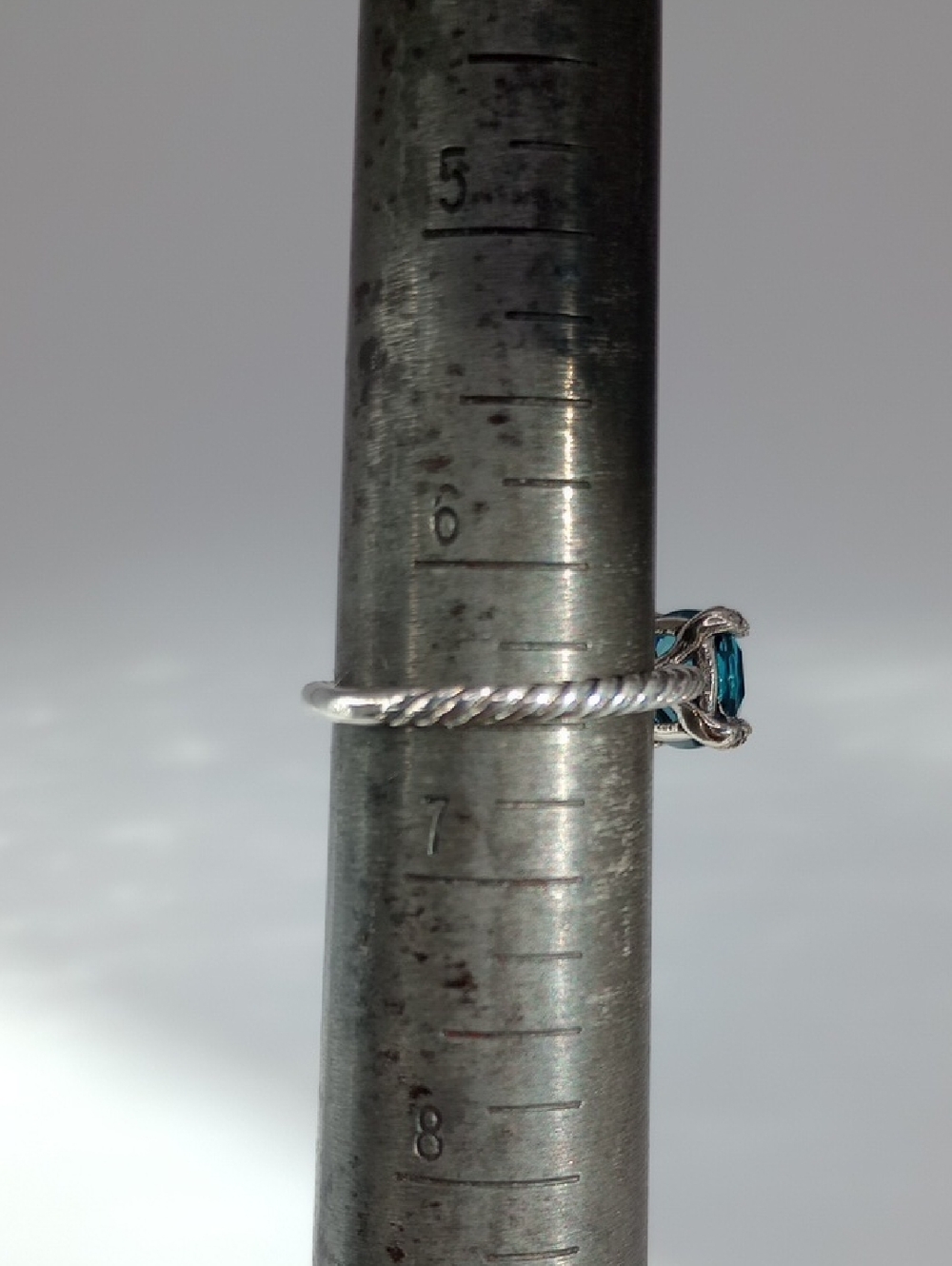 David Yurman Chantelaline with Diamonds 8 mm Ring - Picture 14 of 15